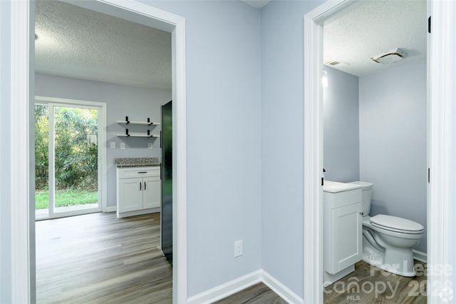 300 E Charlotte Avenue 5, Mount Holly, NC 28120