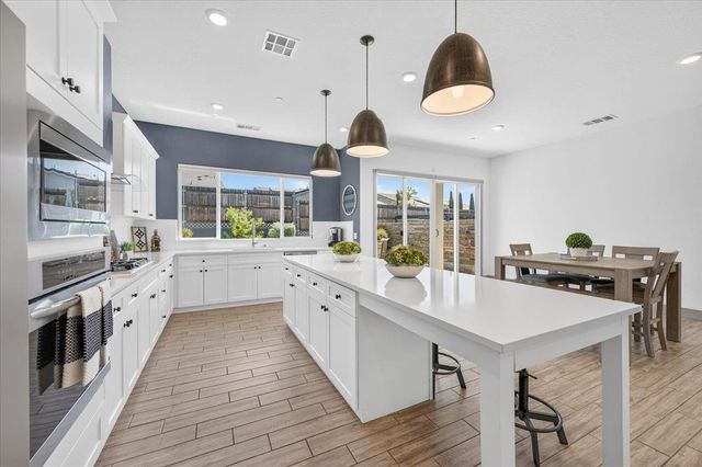 655 Huntington Avenue S, Madera, CA 93636