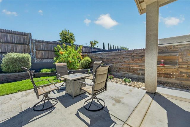 655 Huntington Avenue S, Madera, CA 93636