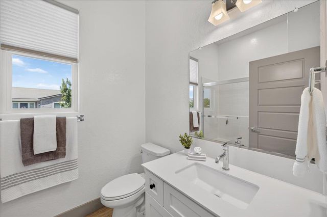 655 Huntington Avenue S, Madera, CA 93636
