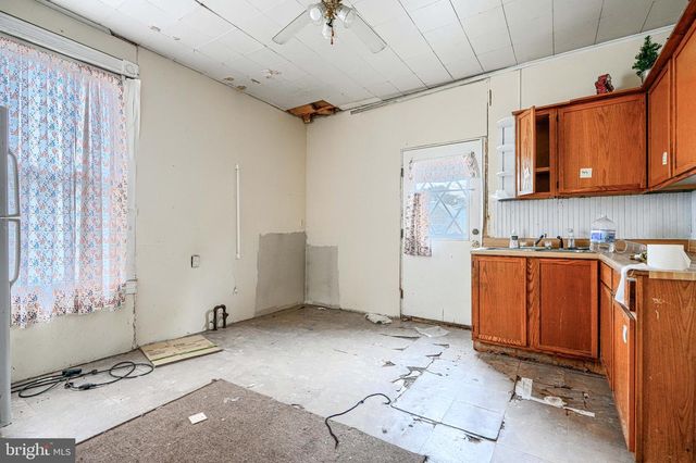 316 W END AVE, Cambridge, MD 21613