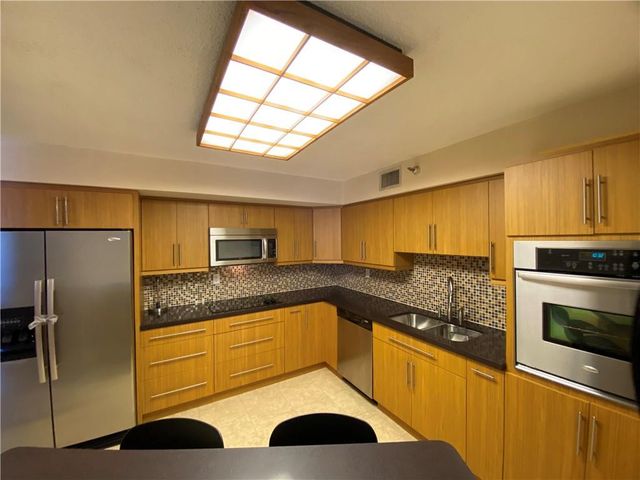 3500 Mystic Pointe Drive 2607, Aventura, FL 33180