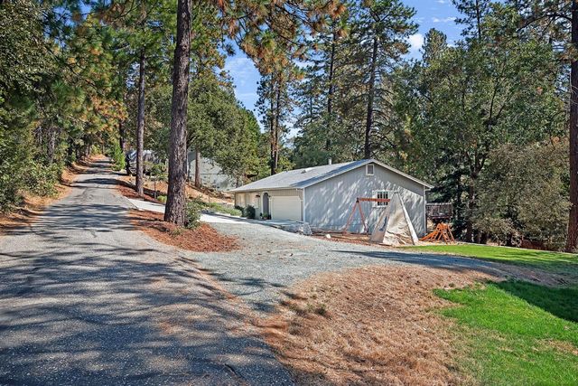 15313 Sierra Star Ln, Grass Valley, CA 95949