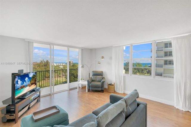 2121 N Ocean Blvd 902W, Boca Raton, FL 33431