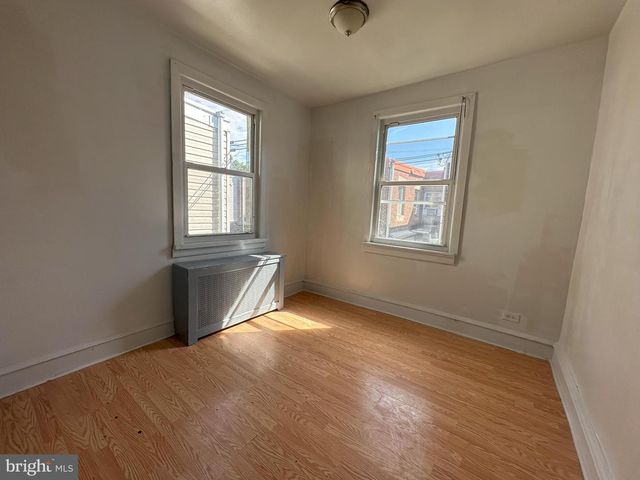 2429 S LAWRENCE ST, Philadelphia, PA 19148