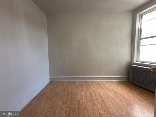 2429 S LAWRENCE ST, Philadelphia, PA 19148