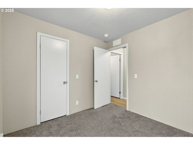 900 Ne FRANCIS Ave 29, Gresham, OR 97030