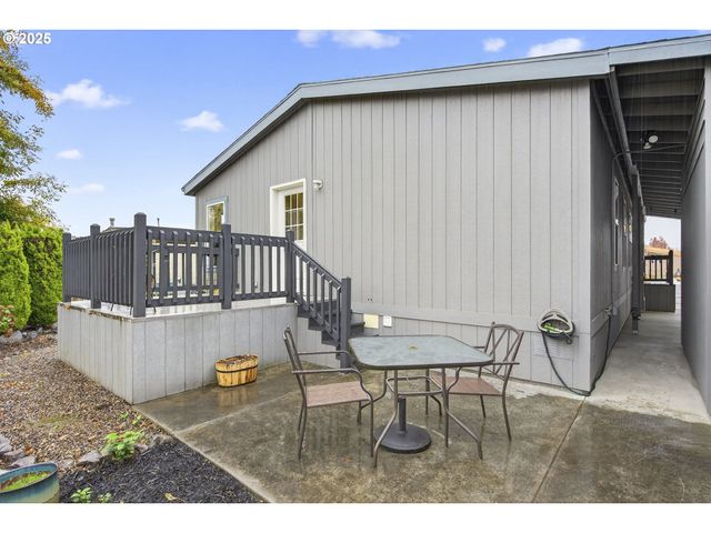 900 Ne FRANCIS Ave 29, Gresham, OR 97030