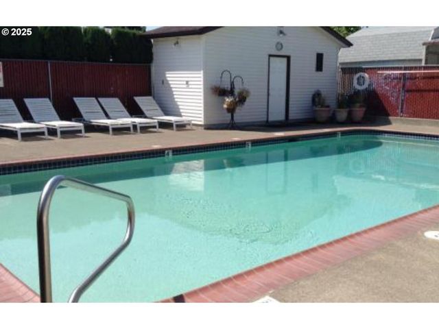 900 Ne FRANCIS Ave 29, Gresham, OR 97030