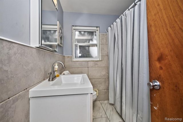 4215 Three Mile Drive, Detroit, MI 48224