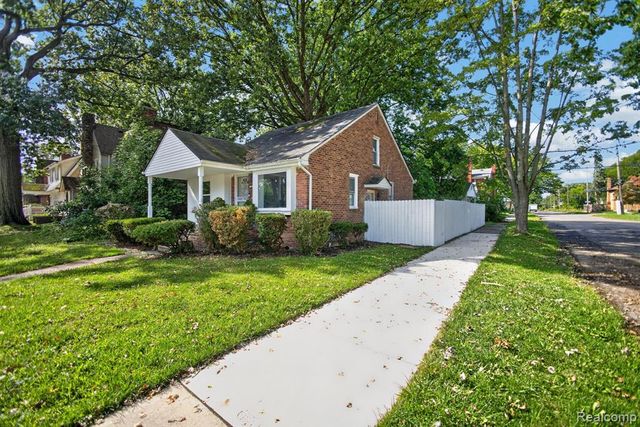 4215 Three Mile Drive, Detroit, MI 48224