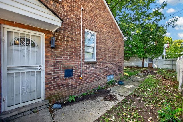 4215 Three Mile Drive, Detroit, MI 48224
