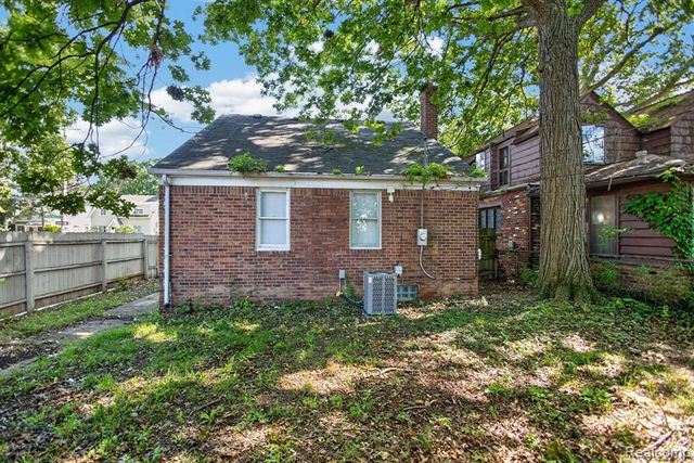 4215 Three Mile Drive, Detroit, MI 48224
