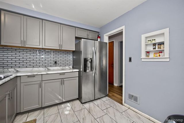 4215 Three Mile Drive, Detroit, MI 48224