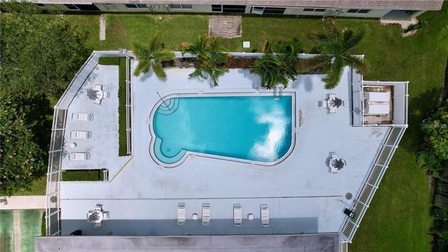 670 GREEN VALLEY ROAD F5, Palm Harbor, FL 34683
