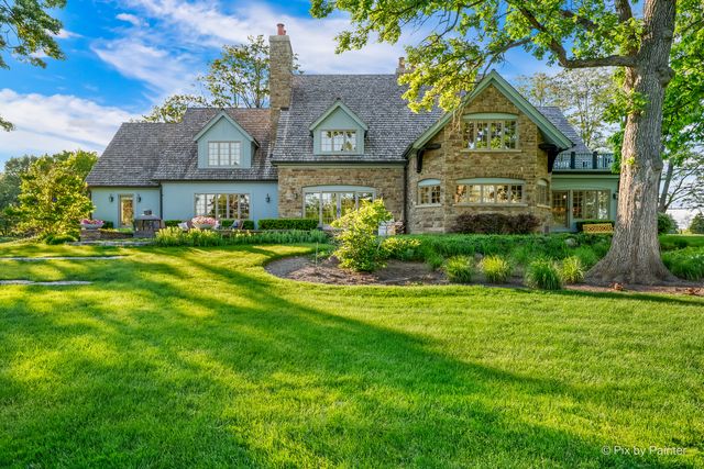 1425 Galloway Drive, Woodstock, IL 60098