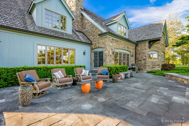 1425 Galloway Drive, Woodstock, IL 60098