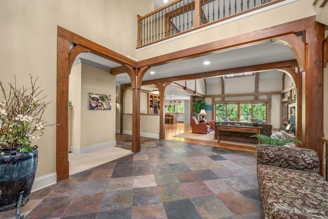 1425 Galloway Drive, Woodstock, IL 60098