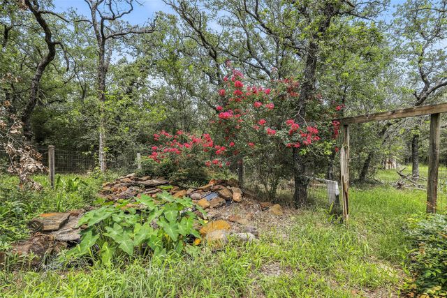 1643 Lacy Drive, Lipan, TX 76462