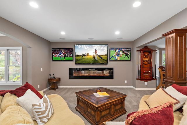 2012 Pine Ridge Drive, West Saint Paul, MN 55118