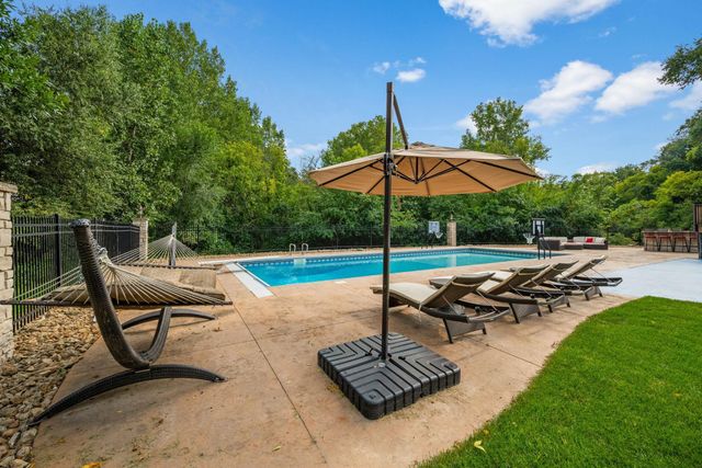 2012 Pine Ridge Drive, West Saint Paul, MN 55118