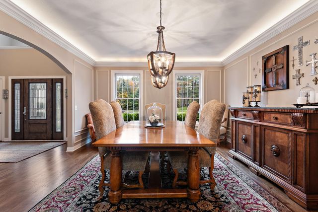 2012 Pine Ridge Drive, West Saint Paul, MN 55118