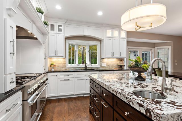 2012 Pine Ridge Drive, West Saint Paul, MN 55118