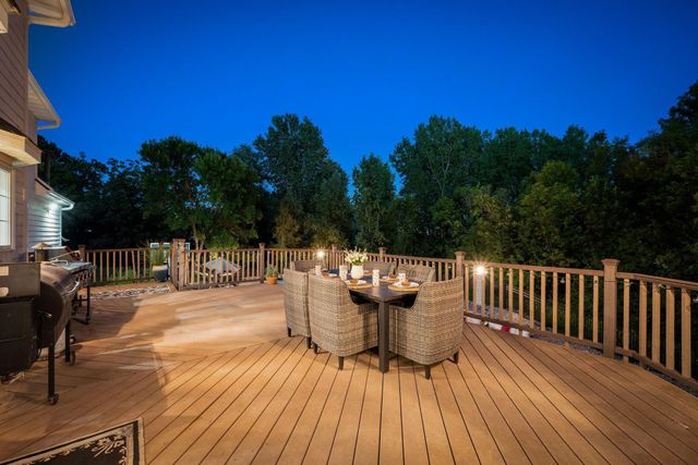 2012 Pine Ridge Drive, West Saint Paul, MN 55118