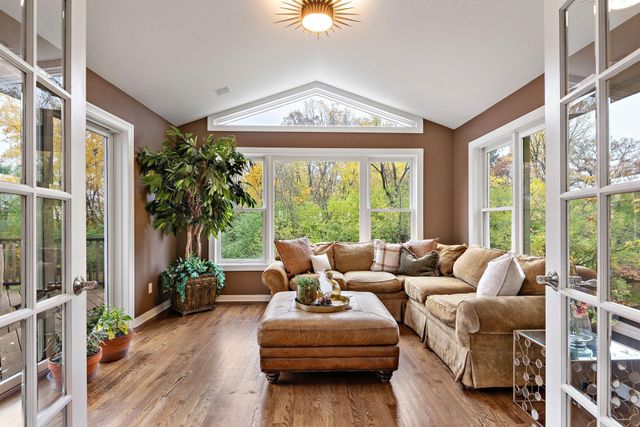 2012 Pine Ridge Drive, West Saint Paul, MN 55118