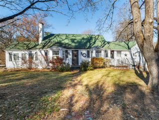 31 Ashland Street, Nashua, NH 03064