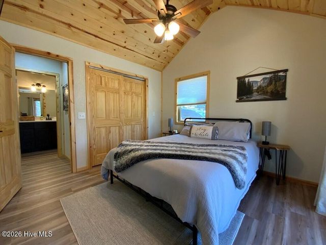 28 Copper Fox Corner, Murphy, NC 28906
