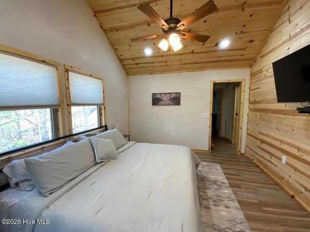 28 Copper Fox Corner, Murphy, NC 28906