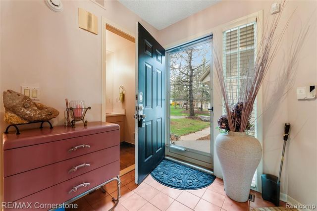 7632 Danbury Circle Circle, West Bloomfield, MI 48322