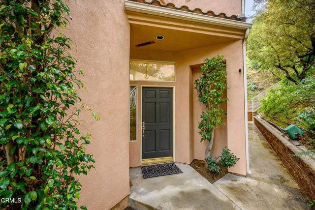 925 Calle La Primavera, Glendale, CA 91208