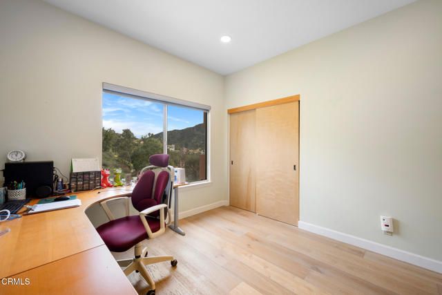 925 Calle La Primavera, Glendale, CA 91208