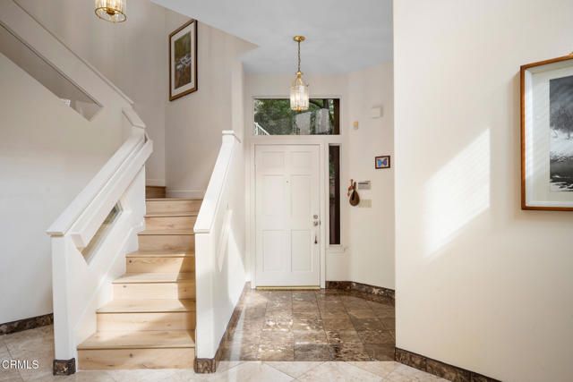 925 Calle La Primavera, Glendale, CA 91208