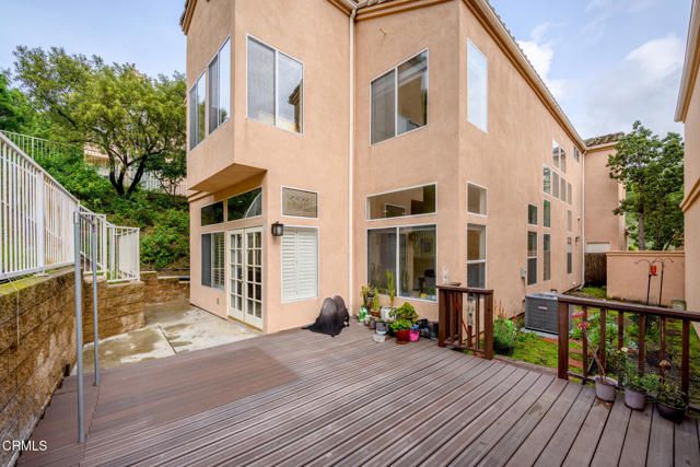 925 Calle La Primavera, Glendale, CA 91208