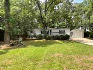 2104 Plantation Forest Drive, Tallahassee, FL 32312