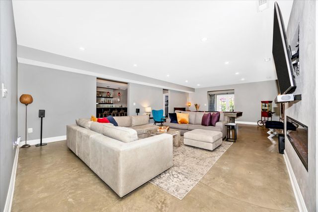 14746 NEW WINDSOR RD, New Windsor, MD 21776