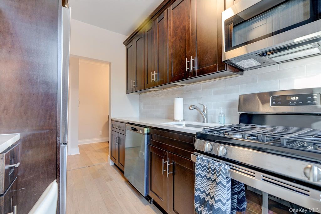 2226 76th Street C3, East Elmhurst, NY 11370