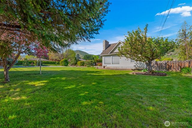 1000 N Western Avenue, Wenatchee, WA 98801