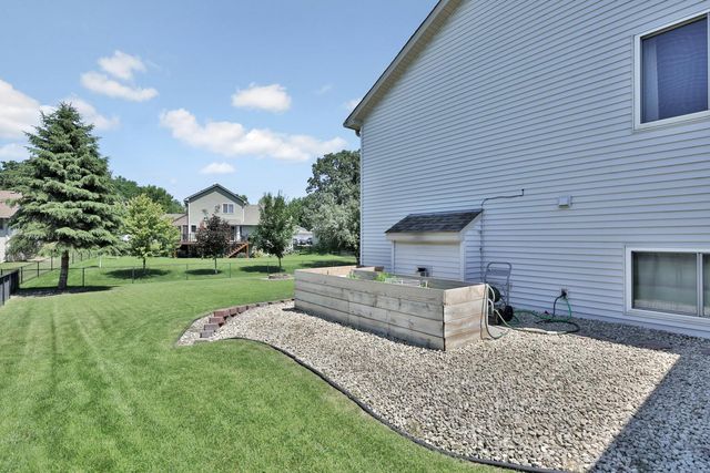 2055 130th Court NE, Blaine, MN 55449