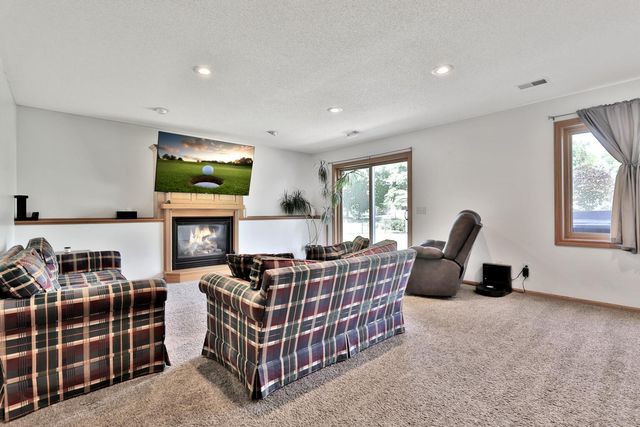2055 130th Court NE, Blaine, MN 55449
