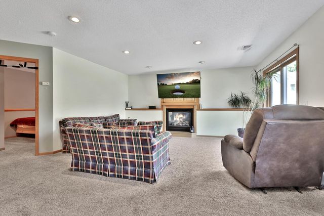 2055 130th Court NE, Blaine, MN 55449