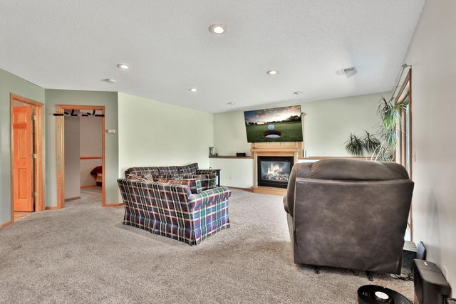 2055 130th Court NE, Blaine, MN 55449