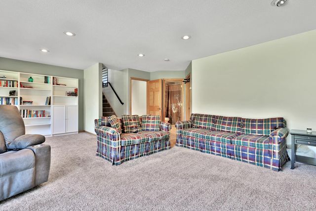 2055 130th Court NE, Blaine, MN 55449