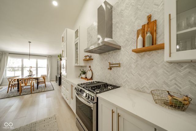 11416 Falling Water Way, Fishers, IN 46037