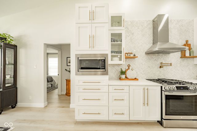11416 Falling Water Way, Fishers, IN 46037