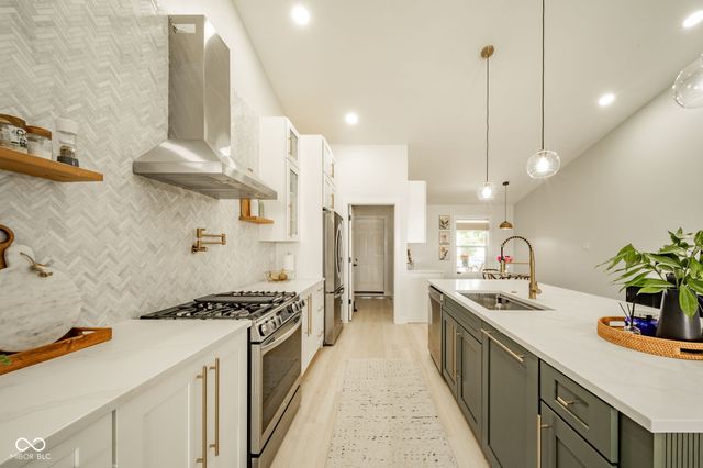 11416 Falling Water Way, Fishers, IN 46037