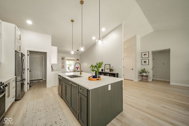 11416 Falling Water Way, Fishers, IN 46037
